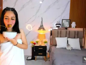 Kittyscoot  live sex cam