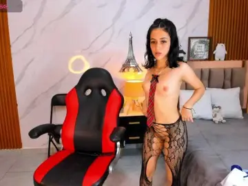 Kittyscoot  live sex cam
