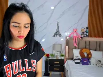 Kittyscoot  live sex cam