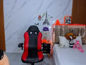 Kittyscoot  live sex cam