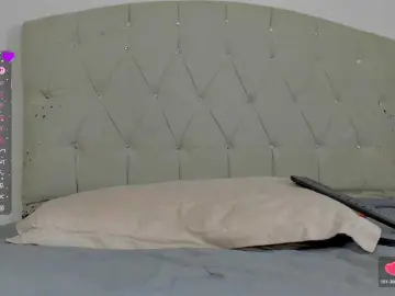 KateMessy1  live sex cam