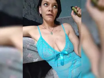 Lois-Lorrie  live sex cam