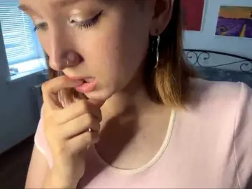TishPasquel  live sex cam