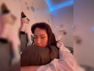 CrazyAleona  live sex cam