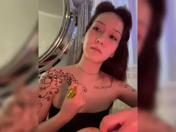 CrazyAleona  live sex cam