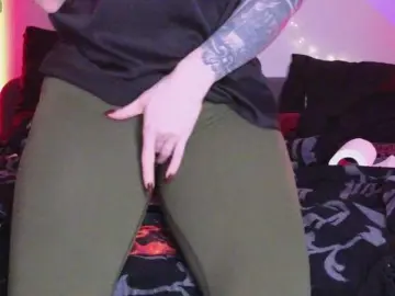 Devilsbride  live sex cam