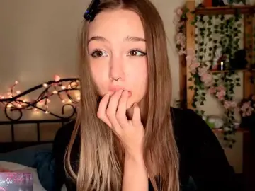 HoneyComfya  live sex cam