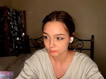 HoneyComfya  live sex cam