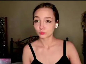 HoneyComfya  live sex cam