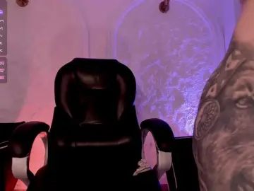 MadisonKane  live sex cam