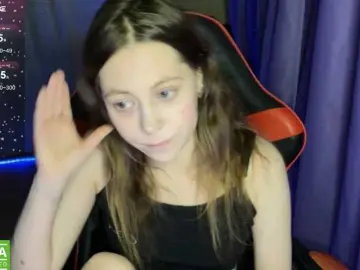 Natural-babe666  live sex cam