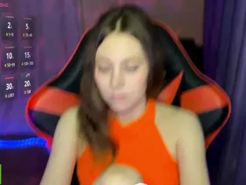 Natural-babe666  live sex cam