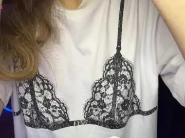 Natural-babe666  live sex cam