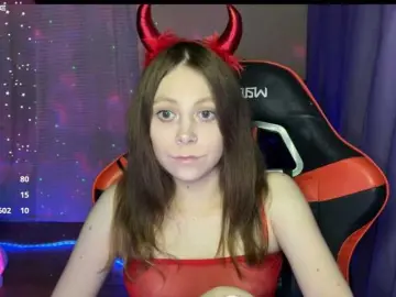 Natural-babe666  live sex cam