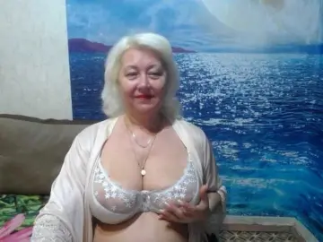 CaronCapella  live sex cam