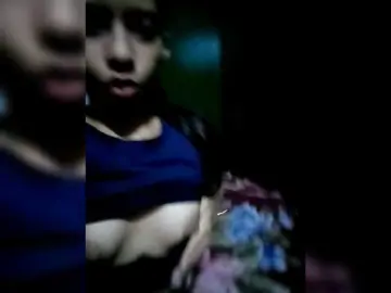 Flaka15  live sex cam