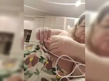 Kelly-Mary  live sex cam