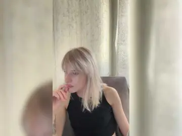 LizzuCrown  live sex cam