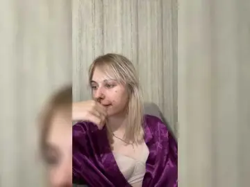 LizzuCrown  live sex cam