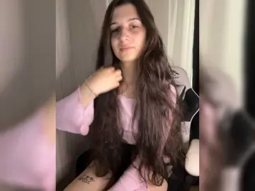 Plutonyashka  live sex cam