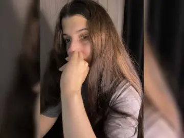 Plutonyashka  live sex cam