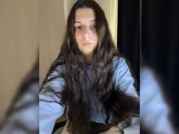 Plutonyashka  live sex cam