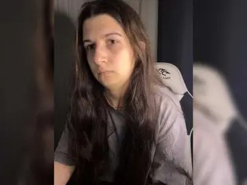 Plutonyashka  live sex cam