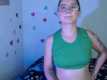 Littleemma-777  live sex cam