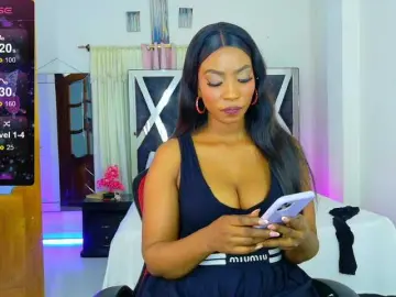 Talianapalacios  live sex cam