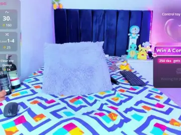 Yuriiblaze  live sex cam