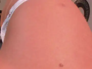 EmilyJohnson1  live sex cam