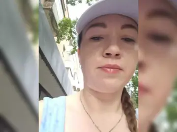 Juliberry1  live sex cam
