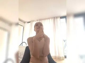 Lola3000  live sex cam
