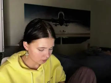 MaiaMassingill  live sex cam