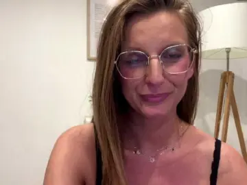 RachellaFox  live sex cam