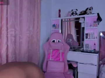 Bratslady  live sex cam