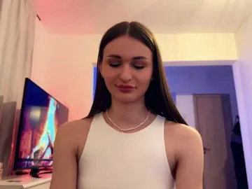 LauraMondella  live sex cam