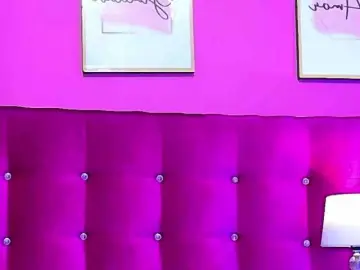 NaughtyMommyy  live sex cam