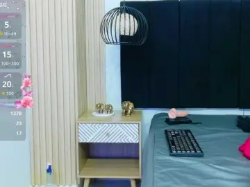 NaughtyMommyy  live sex cam