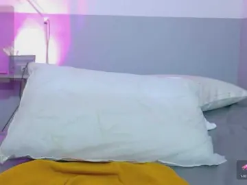 NaughtyMommyy  live sex cam