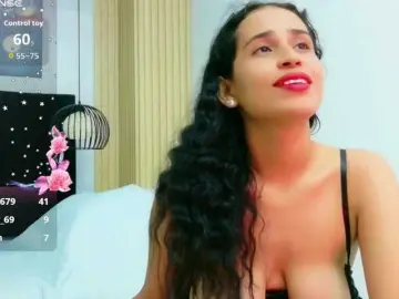 NaughtyMommyy  live sex cam