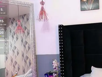 NaughtyMommyy  live sex cam