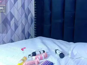 NaughtyMommyy  live sex cam