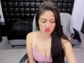 Sara69-  live sex cam