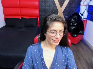 Sara69-  live sex cam