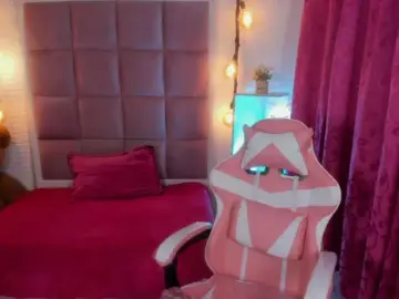 Sara69-  live sex cam