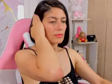 Sara69-  live sex cam