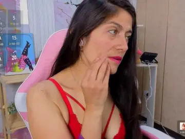 Sara69-  live sex cam