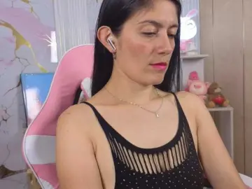 Sara69-  live sex cam