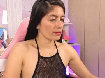 Sara69-  live sex cam